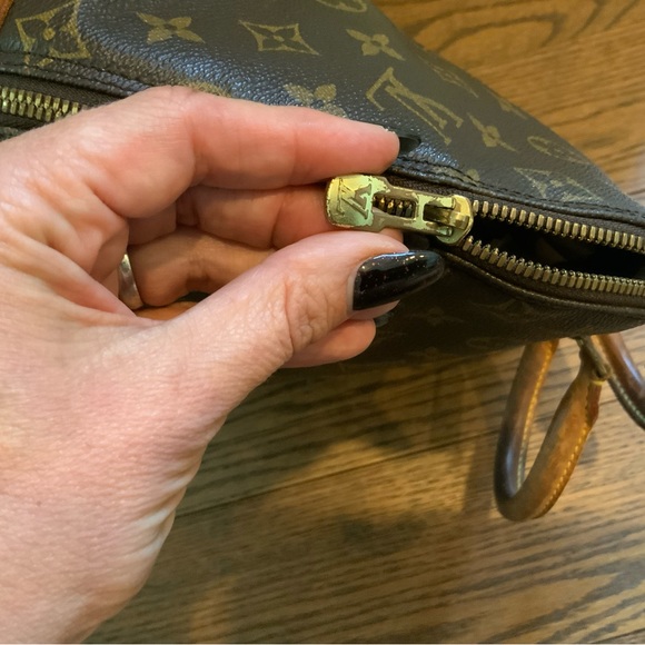 Louis Vuitton Alma Purse - Picture 6 of 11
